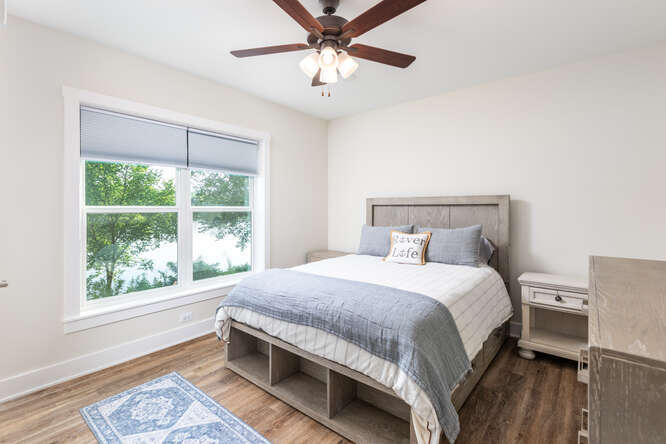 305 Leeward Way Ottawa, IL 61350 - Photo 47 of 53 a bedroom with a bed and a window