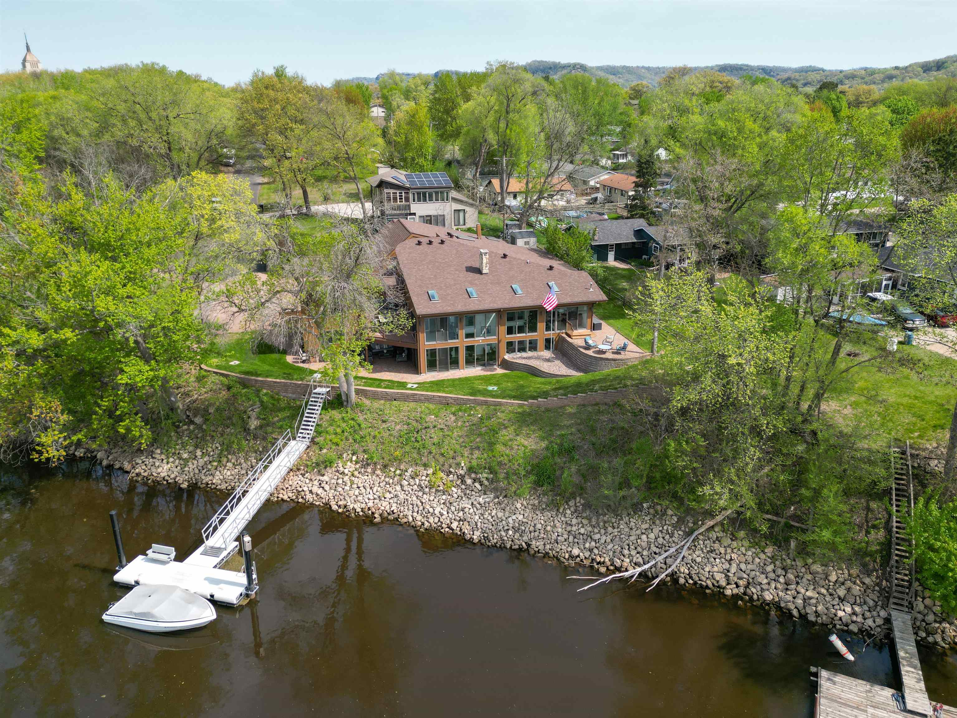 4127 Kammel Road La Crosse, WI 54601 - Photo 4 of 75