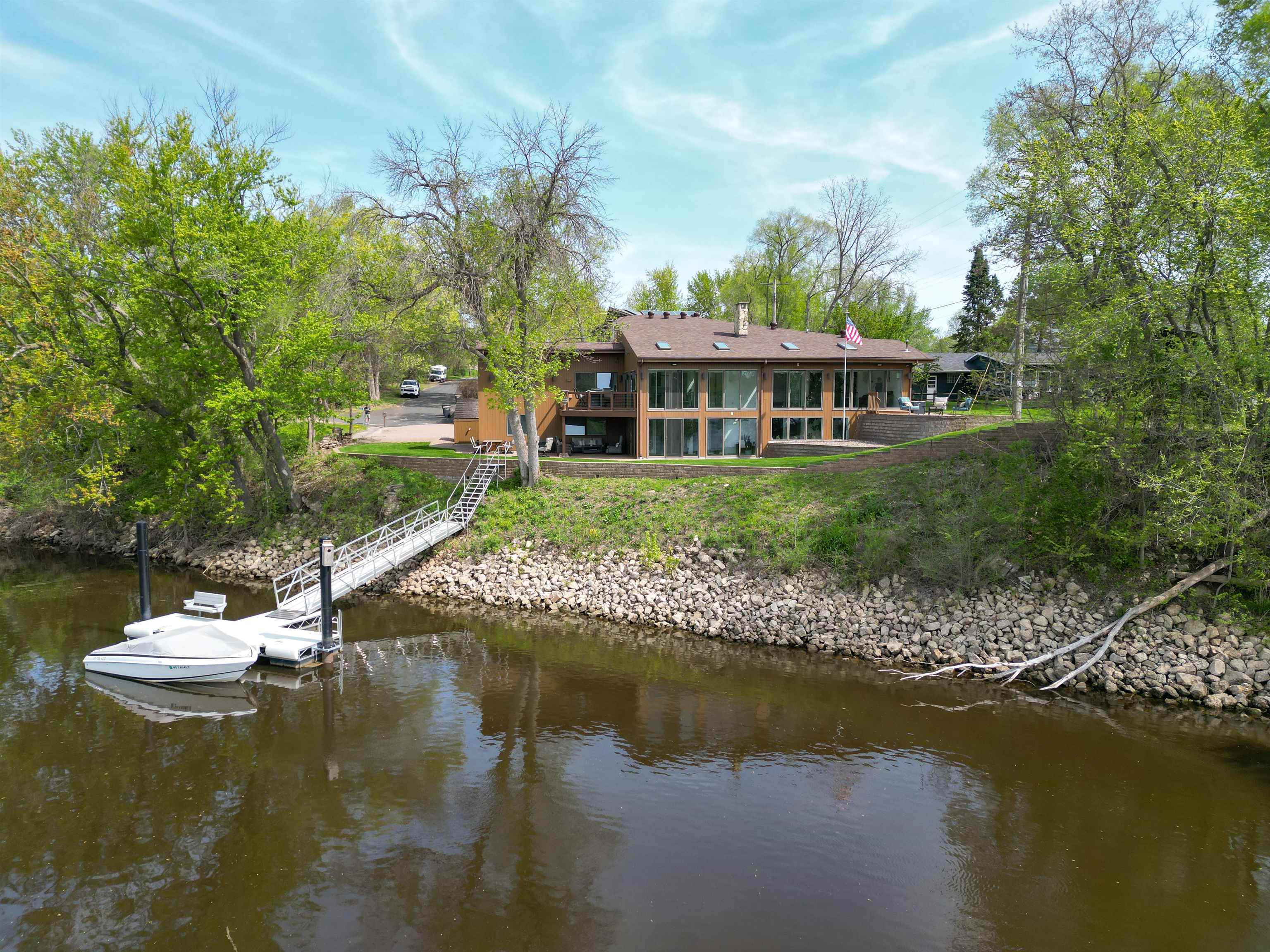 4127 Kammel Road La Crosse, WI 54601 - Photo 5 of 75