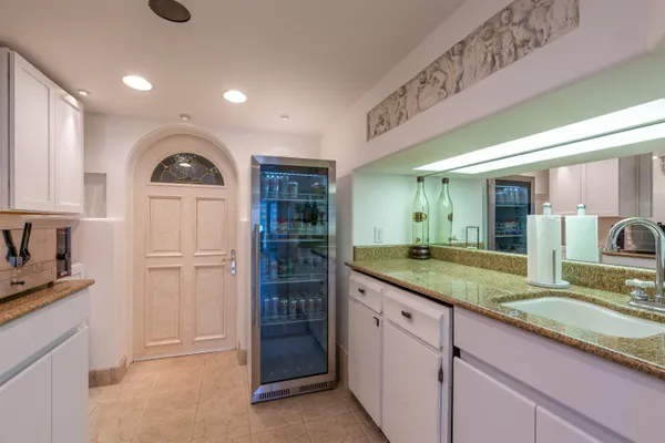$1,125,000 | 4127 Kammel Road, La Crosse, WI 54601