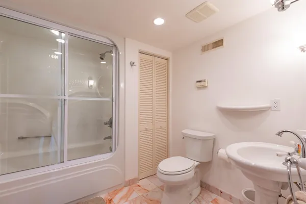 $1,125,000 | 4127 Kammel Road, La Crosse, WI 54601