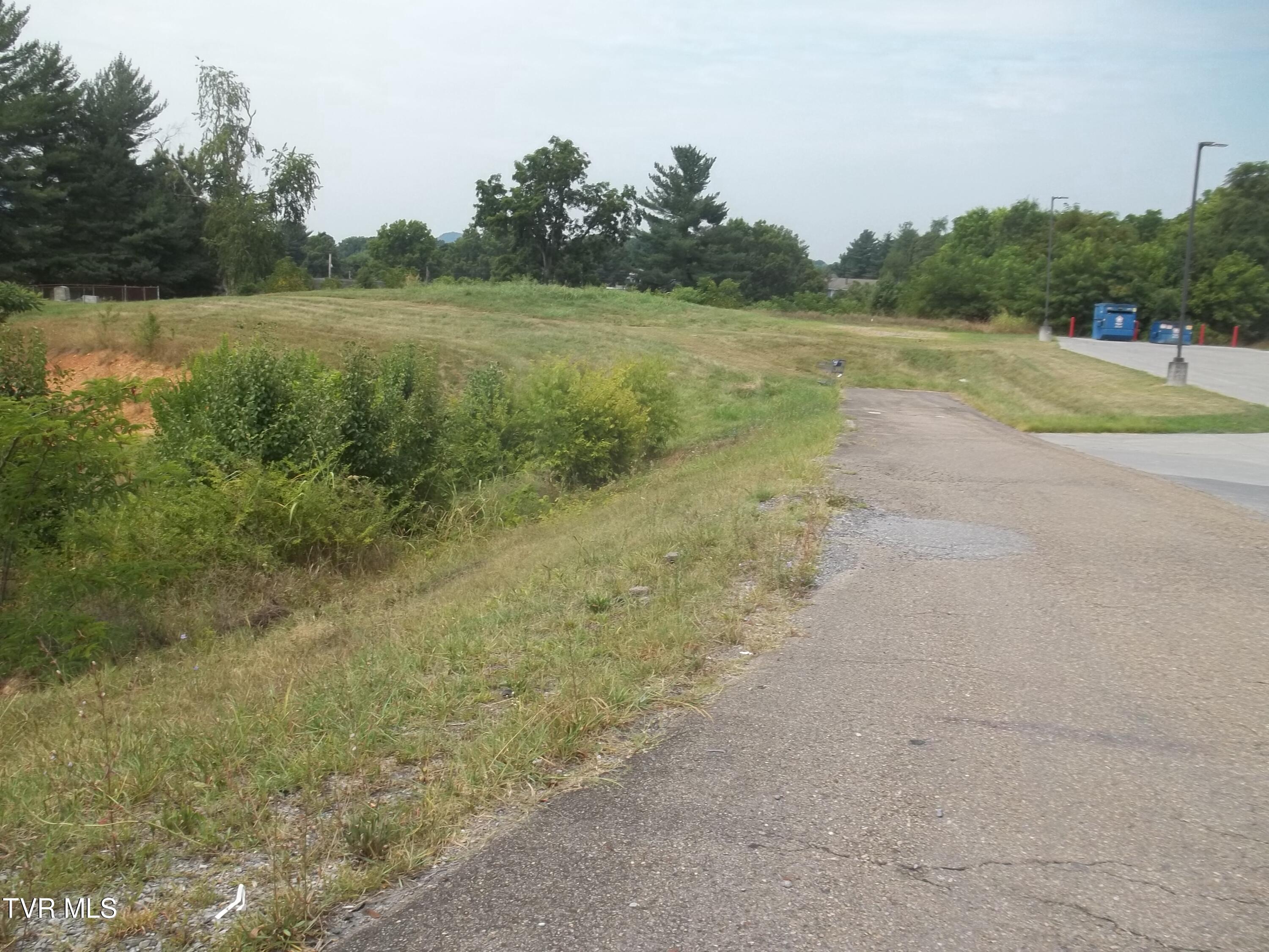 220 Silver Lake Road Church Hill, TN 37642 - Photo 6 of 13 100_1176