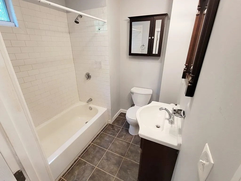 39 Pinckney Street, Unit 2 Somerville, MA 02145 - Photo 6 of 7