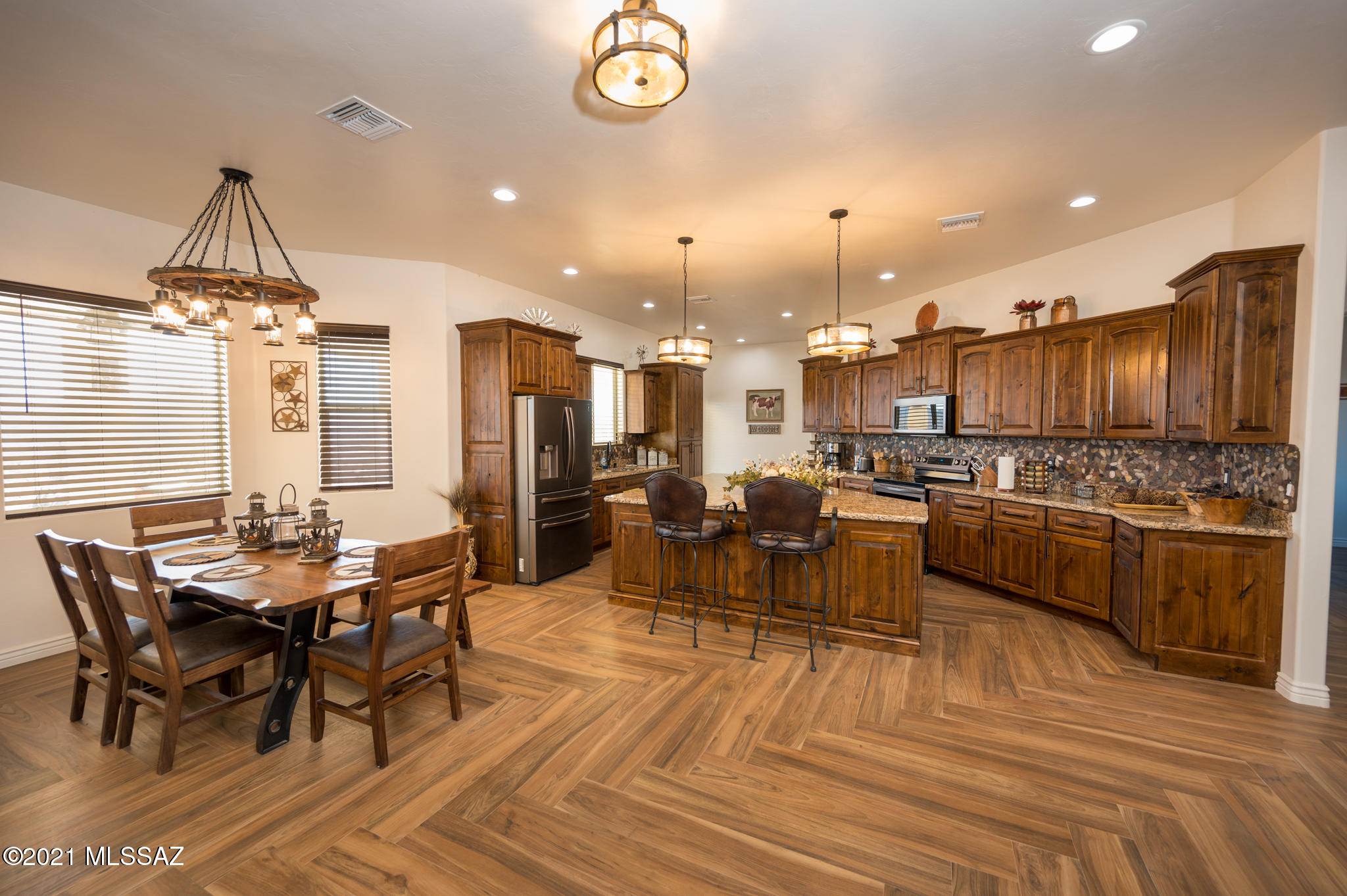 21 Camino Vista Rio Rico, AZ 85648 - Photo 6 of 41