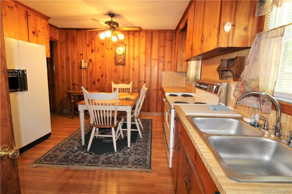 1315 Burrell Road Clover, SC 29710 - Photo 4 of 17 Gallery Image 4