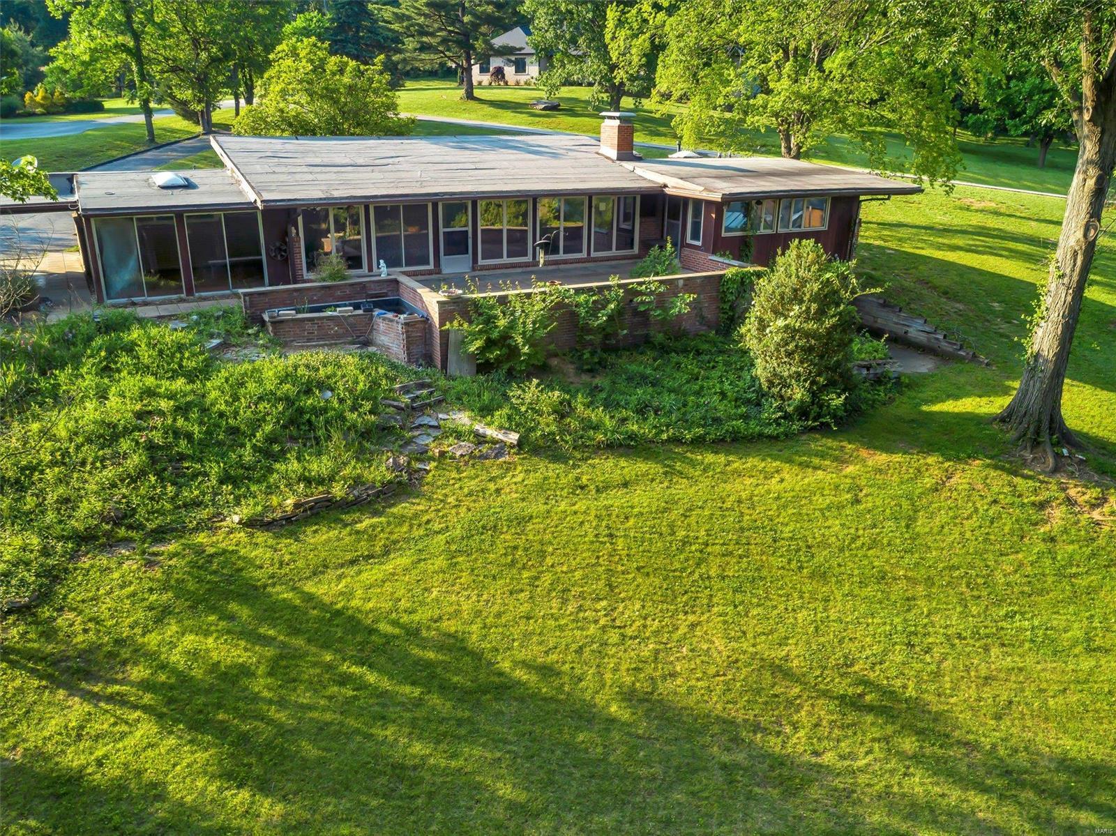 1960 Rayner Road St. Louis, MO 63122 - Photo 4 of 34 Gallery Image 4