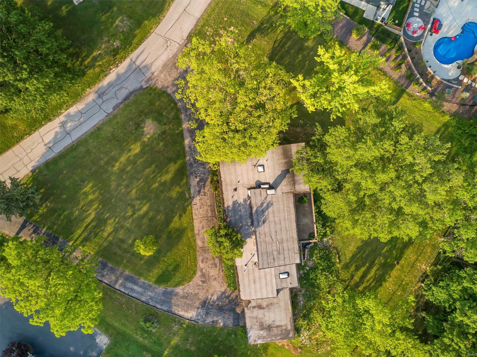1960 Rayner Road St. Louis, MO 63122 - Photo 6 of 34 Gallery Image 6