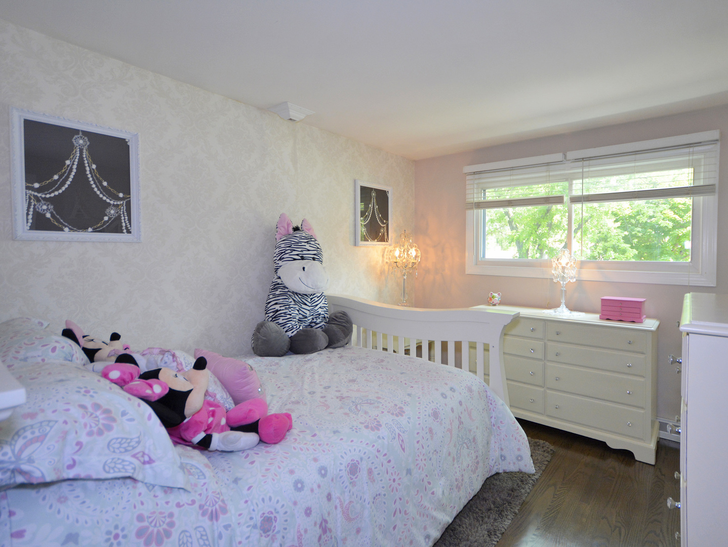 100 Ambleside Road Des Plaines, IL 60016 - Photo 10 of 15 a bedroom with a bed and window