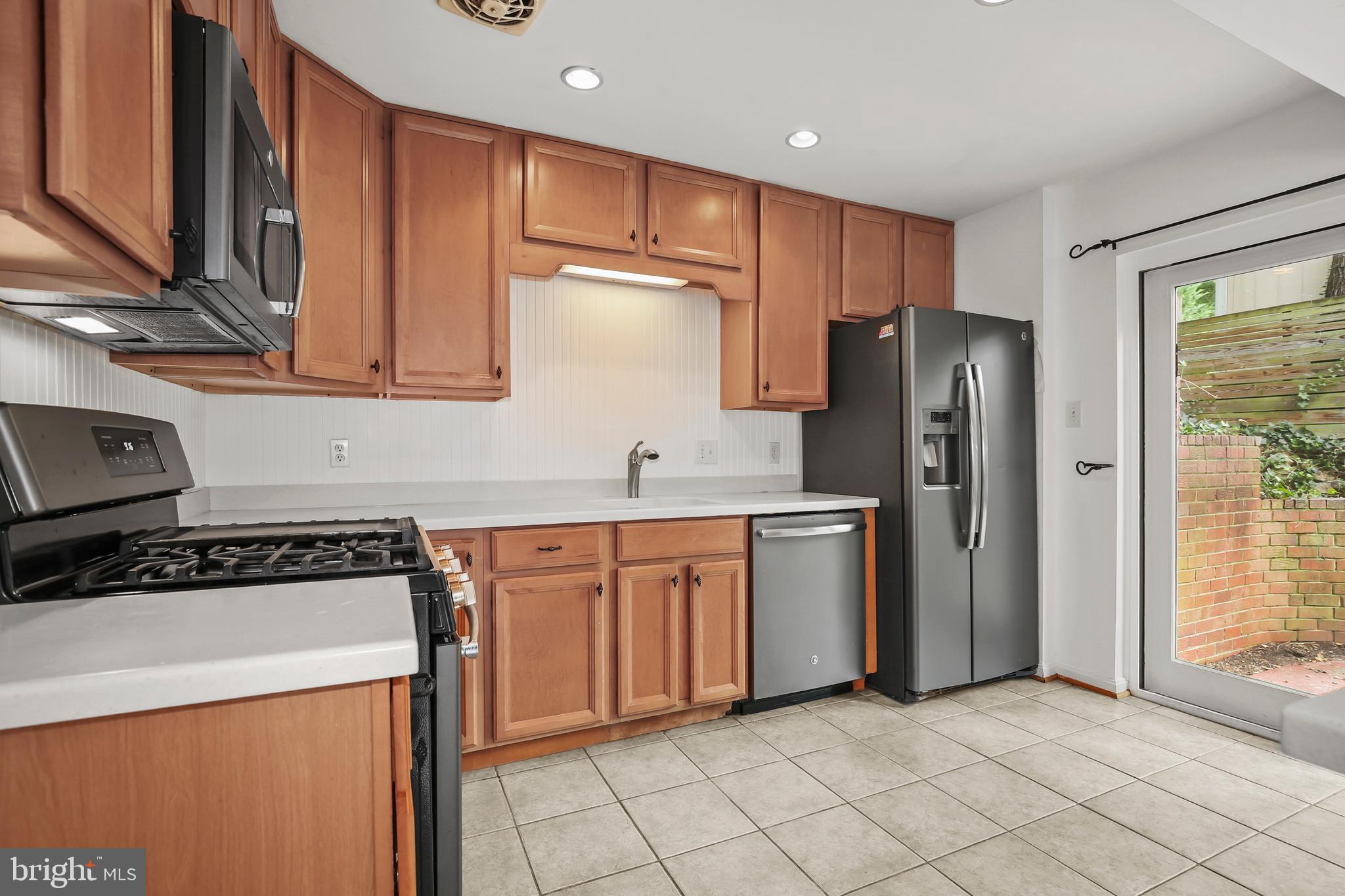 8510 Thames Street Springfield, VA 22151 - Photo 6 of 26