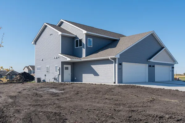 $299,900 | 3123 Nobel Drive, Mankato, MN 56001
