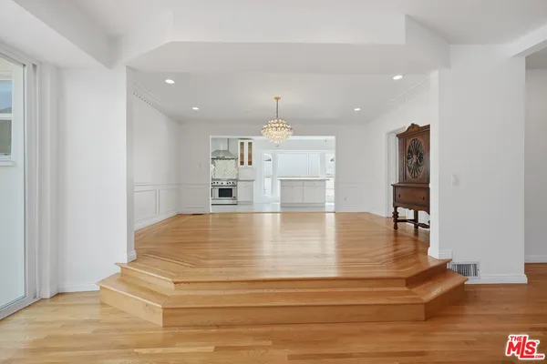 $12,995 | 1170 South Beverwil Drive, Los Angeles, CA 90035