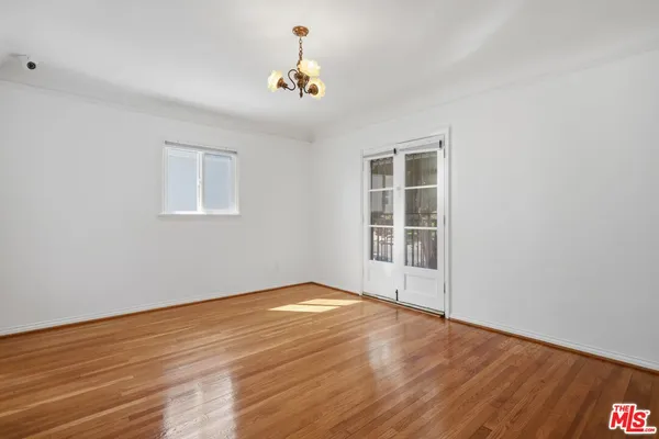 $12,995 | 1170 South Beverwil Drive, Los Angeles, CA 90035