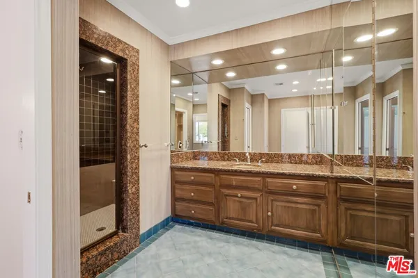 $12,995 | 1170 South Beverwil Drive, Los Angeles, CA 90035