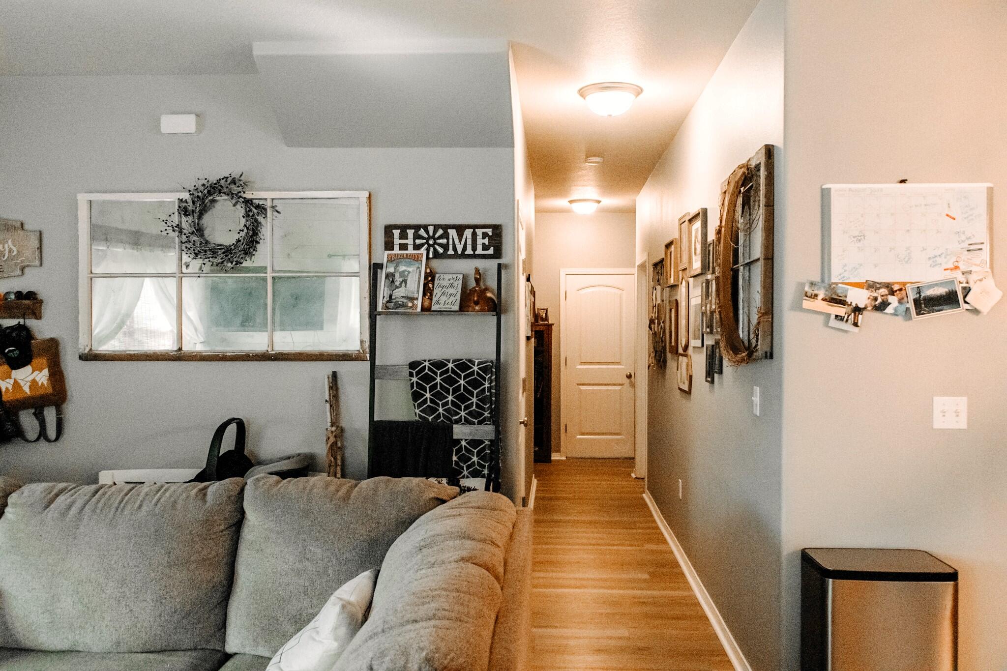 20177 Lora Lane Bend, OR 97702 - Photo 8 of 28 Living room+hallway
