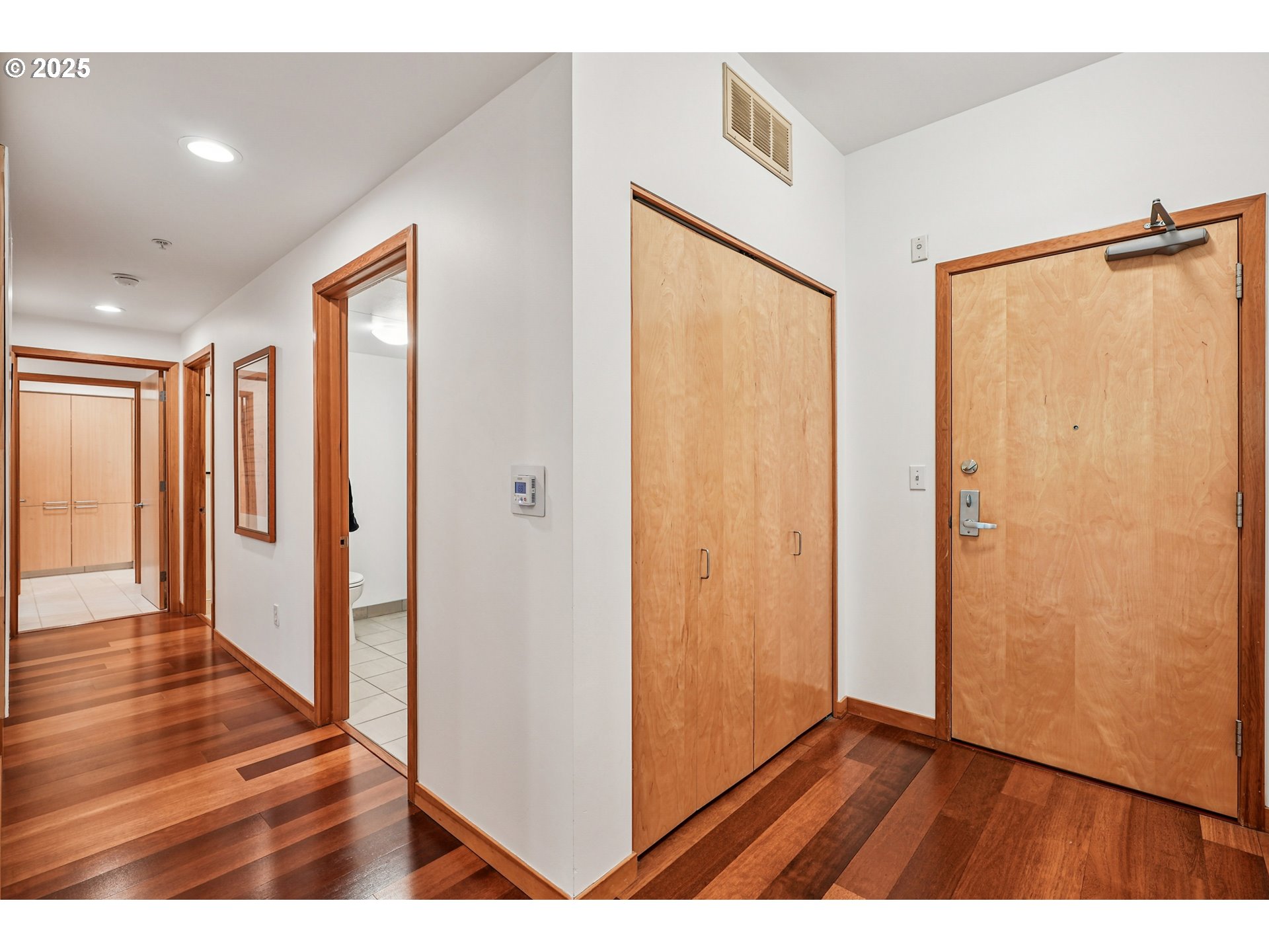 1030 Northwest Johnson Street, Unit 224 Portland, OR 97209 - Photo 28 of 36 a view interior of the house