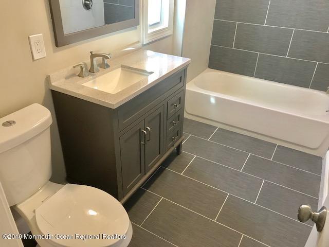 47 Siloam Road Freehold, NJ 07728 - Photo 7 of 11 siloam bath2