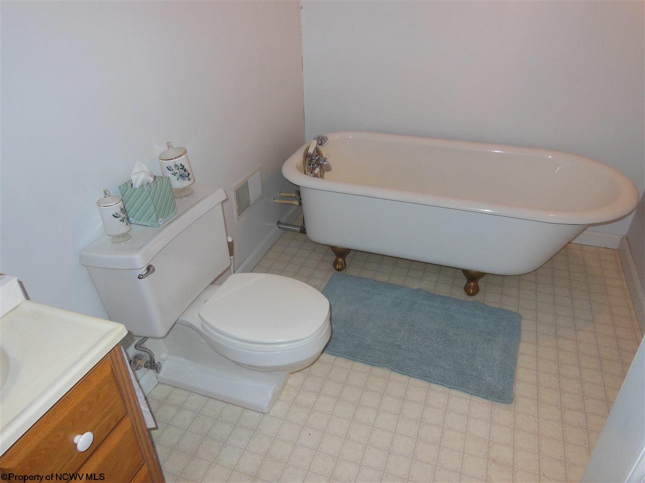 372 Parrish Road Farmington, WV 26571 - Photo 12 of 20 Gallery Image 12
