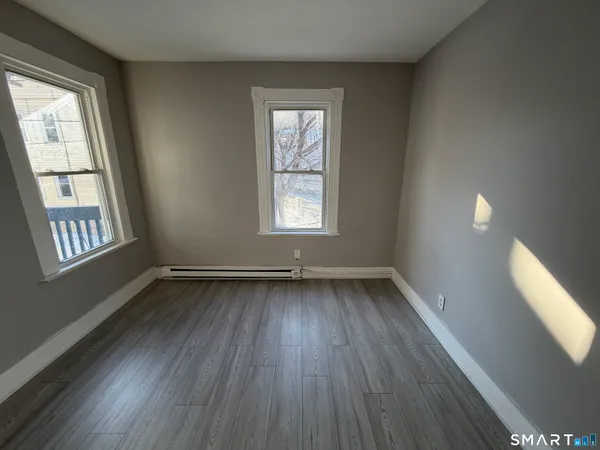 $1,900 | 143 Congress Avenue, Unit 2, Waterbury, CT 06708