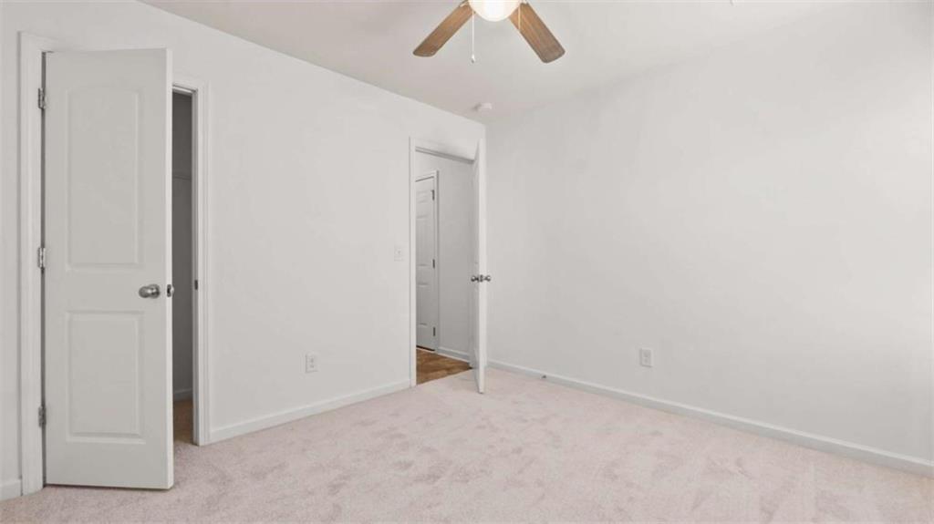 31 Southfork Drive Rome, GA 30165 - Photo 9 of 24 an empty room with closet