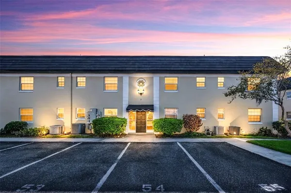 $267,000 | 1500 Gay Road, Unit 8D, Winter Park, FL 32789