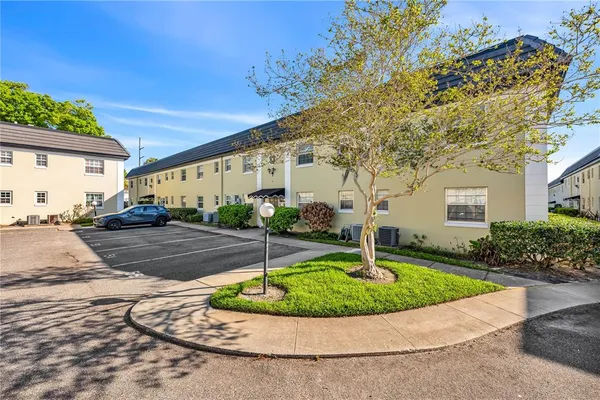 $267,000 | 1500 Gay Road, Unit 8D, Winter Park, FL 32789