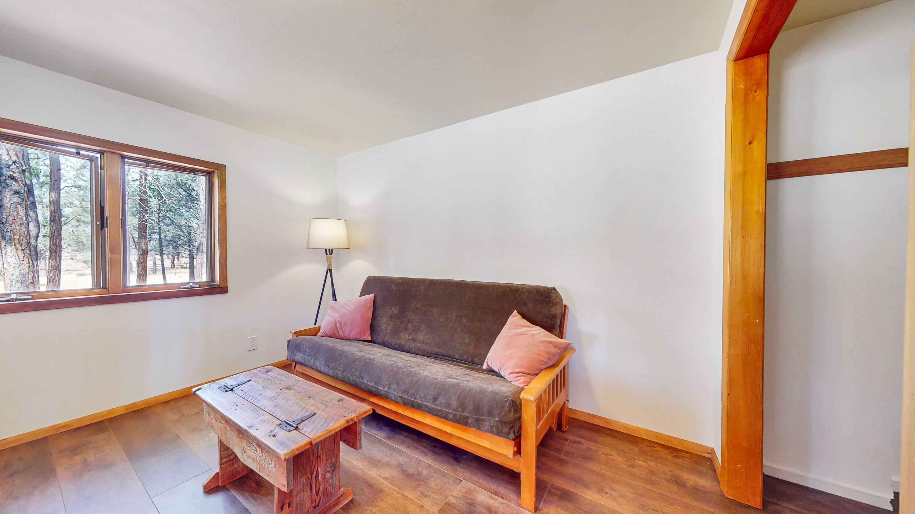 69370 Green Ridge Loop Sisters, OR 97759 - Photo 23 of 39 Guest house/studio