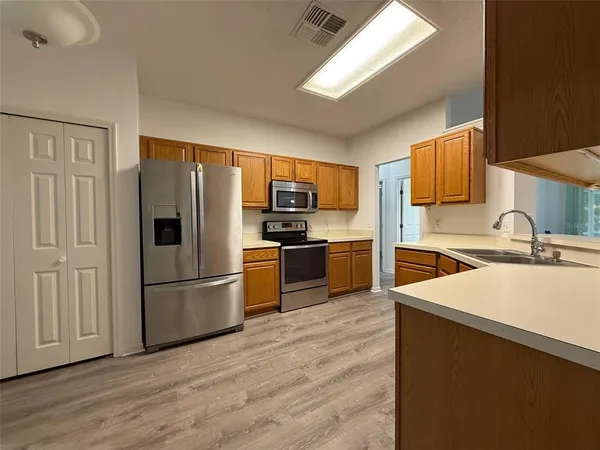 $2,200 | 1814 Windsor Oak Drive, Apopka, FL 32703