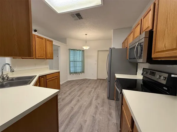 $2,200 | 1814 Windsor Oak Drive, Apopka, FL 32703