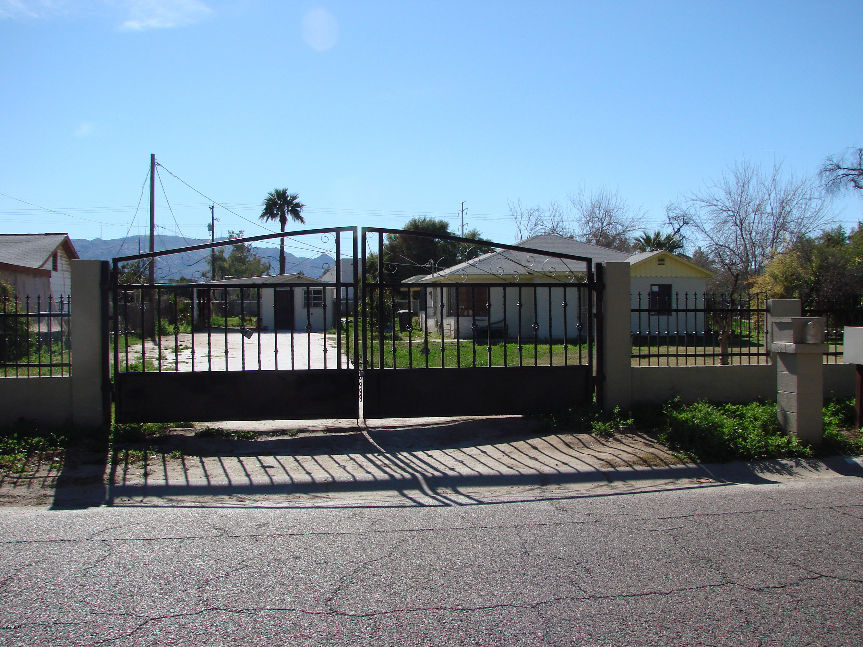 105 East Carter Road Phoenix, AZ 85042 - Photo 1 of 17 DSC02527