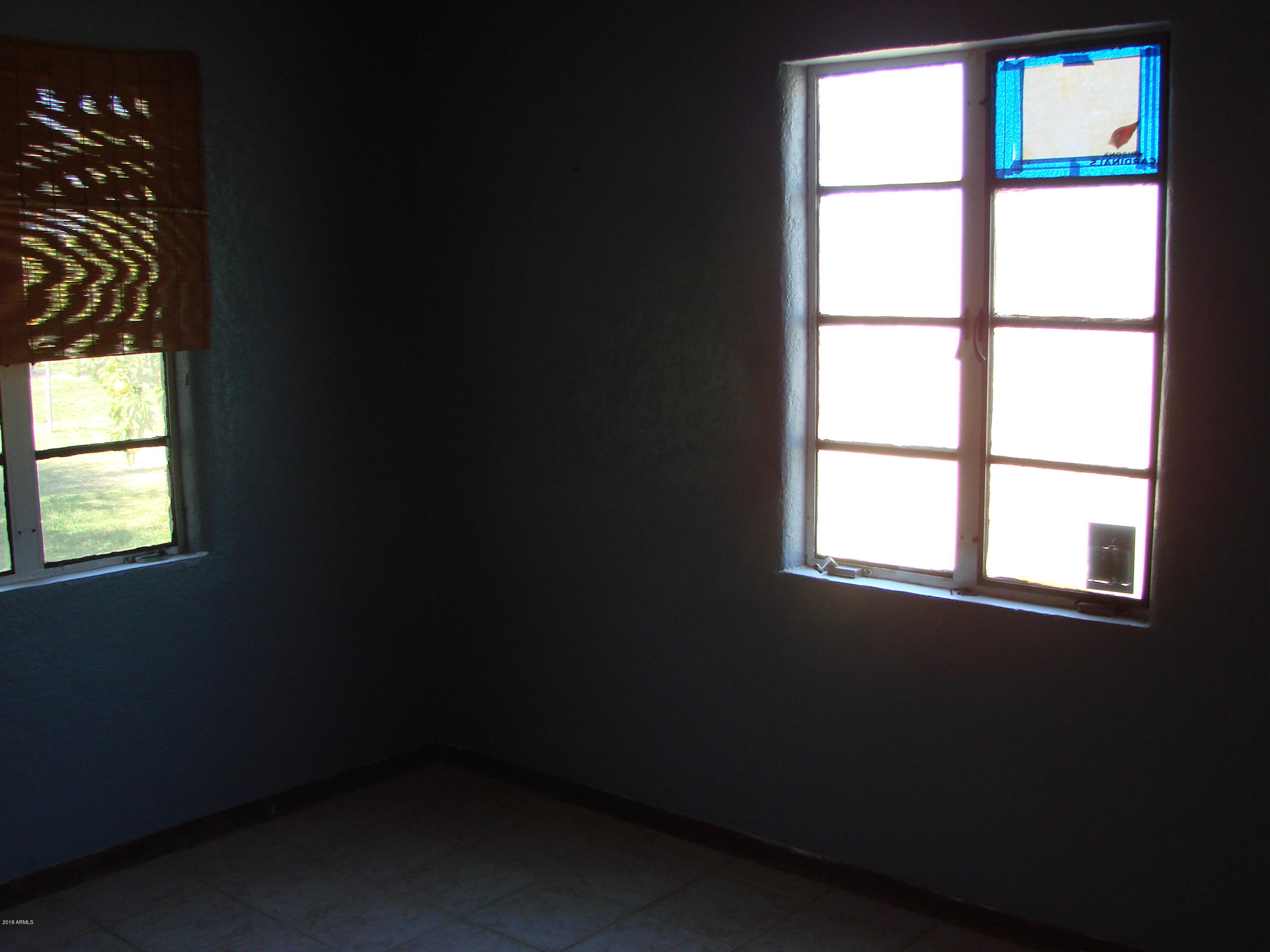 105 East Carter Road Phoenix, AZ 85042 - Photo 15 of 17 DSC02510