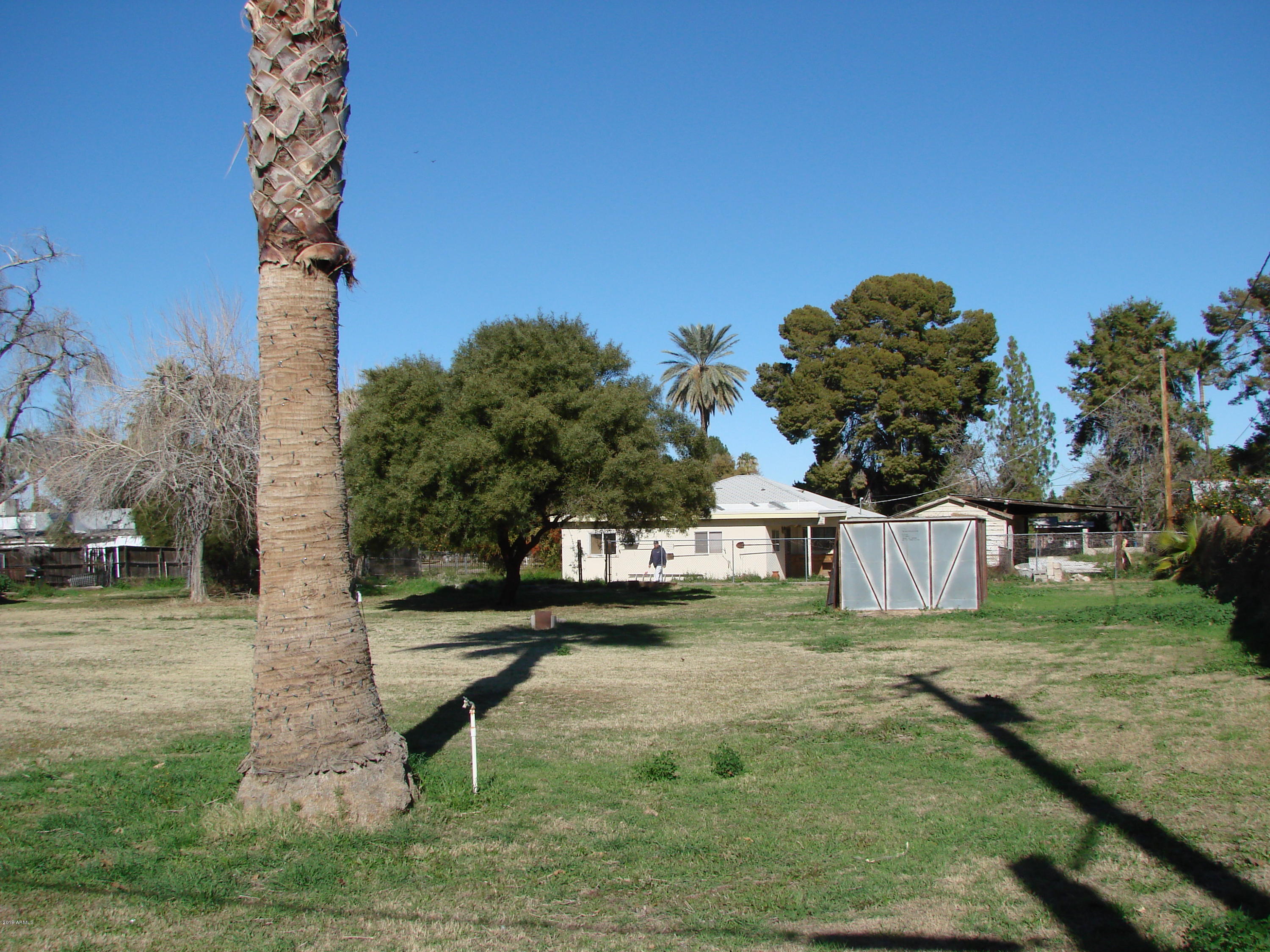 105 East Carter Road Phoenix, AZ 85042 - Photo 2 of 17 DSC02500