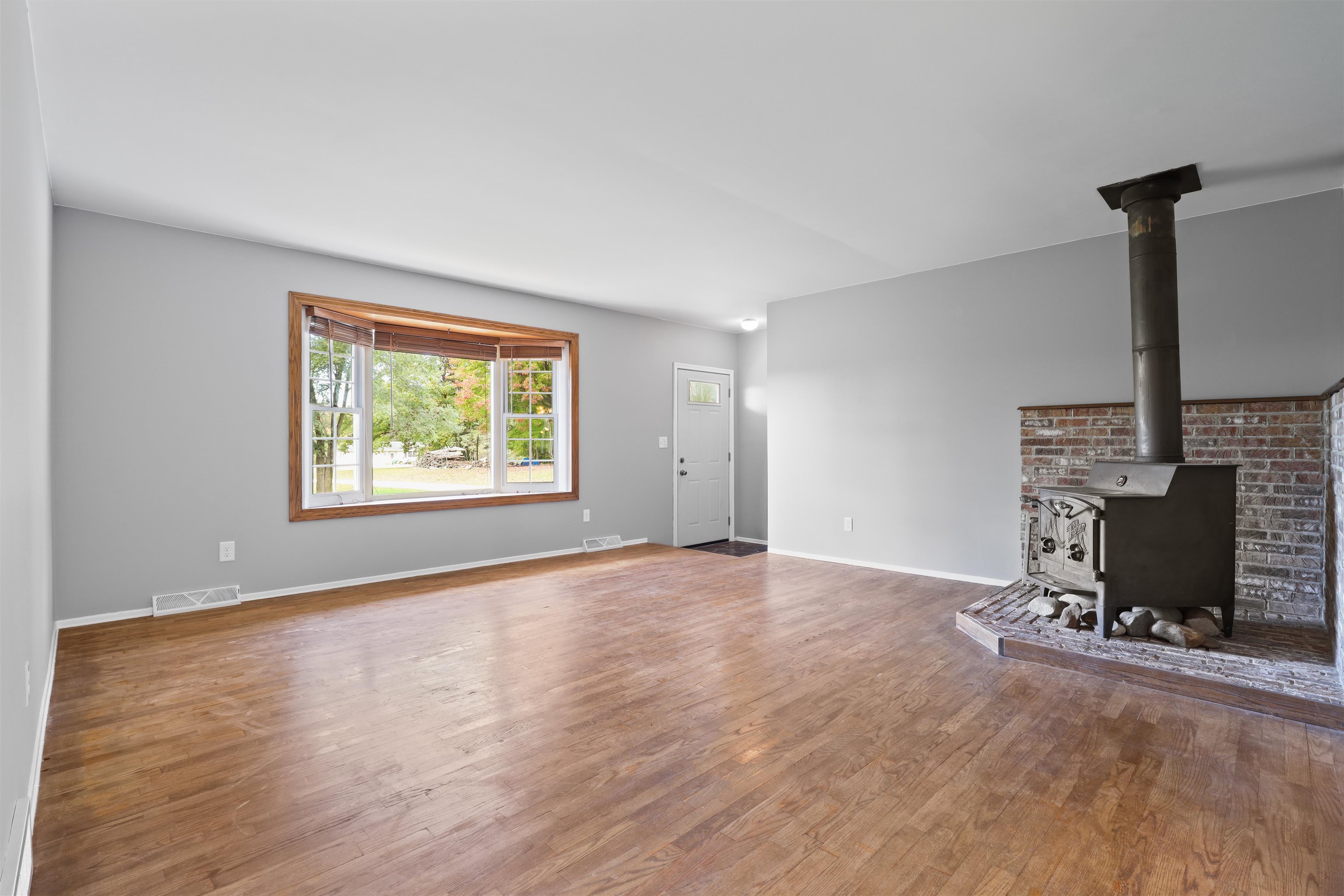 14392 North Vassar Road Millington, MI 48746 - Photo 72 of 95 50191154-9867b6a7-eb1d-49a3-8c48-e1f7fec8164a.JPG
