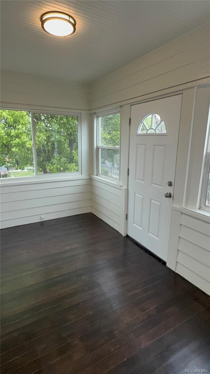 327 South Alcott Street Denver, CO 80219 - Photo 4 of 28