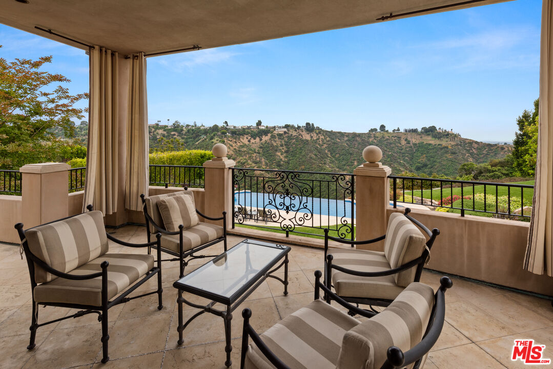 2108 Stratford Circle Los Angeles, CA 90077 - Photo 14 of 29