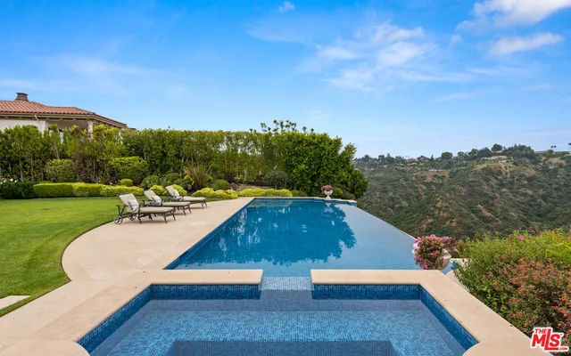 $12,449,000 | 2108 Stratford Circle, Los Angeles, CA 90077