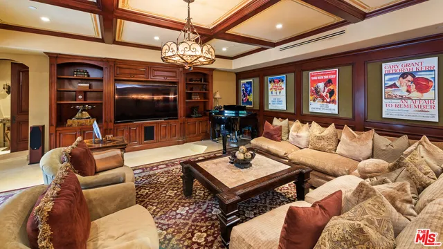 $12,449,000 | 2108 Stratford Circle, Los Angeles, CA 90077