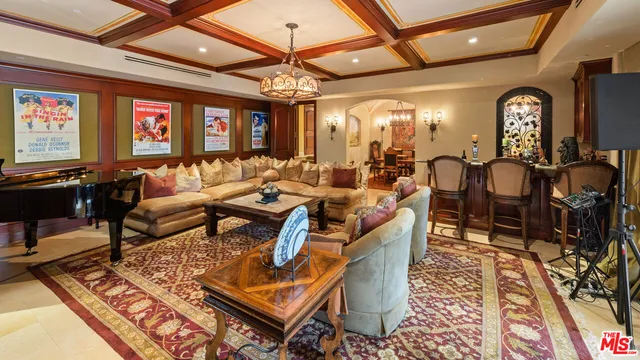 $12,449,000 | 2108 Stratford Circle, Los Angeles, CA 90077