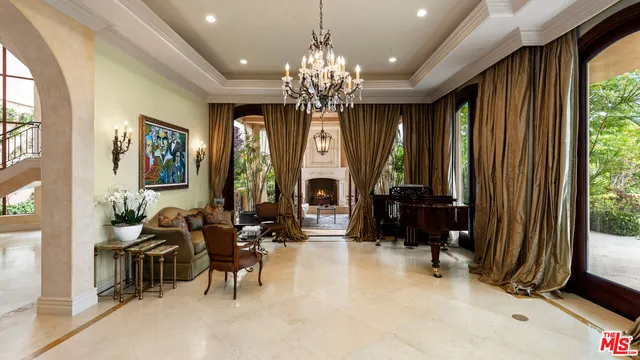 $12,449,000 | 2108 Stratford Circle, Los Angeles, CA 90077