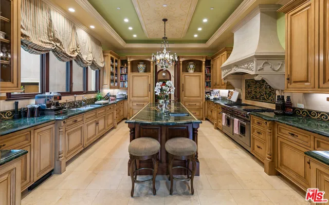 $12,449,000 | 2108 Stratford Circle, Los Angeles, CA 90077