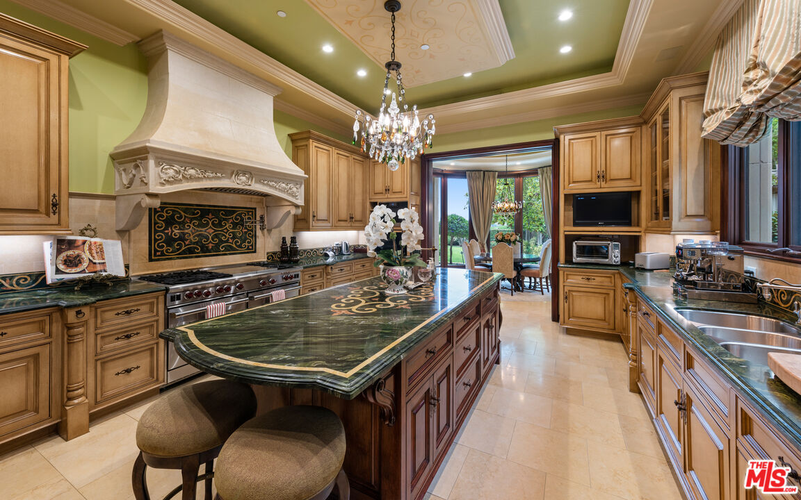 2108 Stratford Circle Los Angeles, CA 90077 - Photo 7 of 29