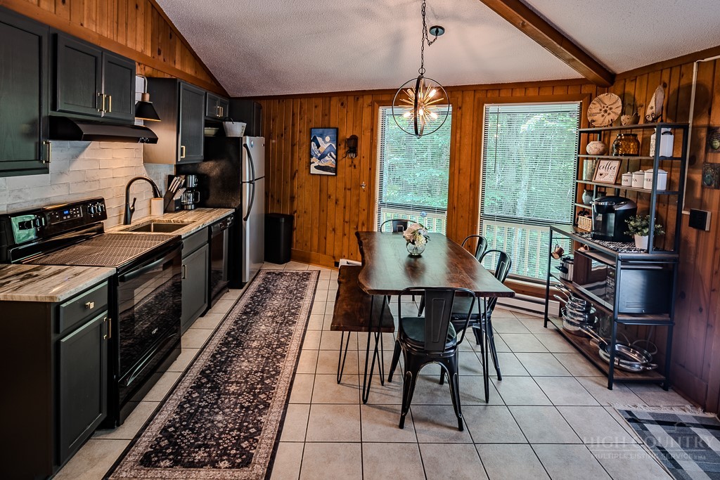 143 Hornbeam Road Beech Mountain, NC 28604 - Photo 6 of 38