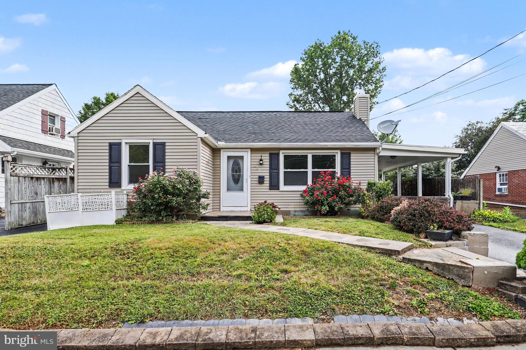237 Noble Street Lititz, PA 17543 - Photo 2 of 31