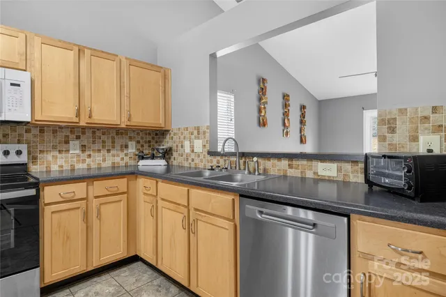 $360,000 | 3219 Alderpoint Lane, Charlotte, NC 28262