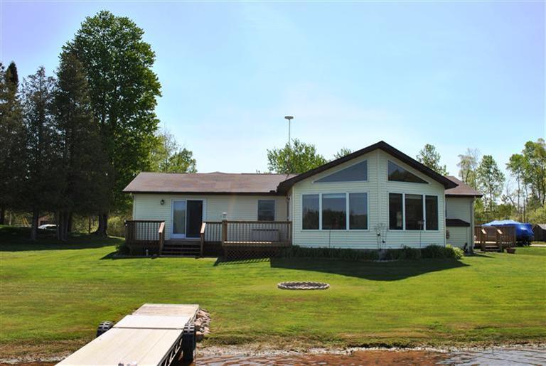 9245 Arnold Creek Road Reed City, MI 49677 - Photo 1 of 17 Primary Photo