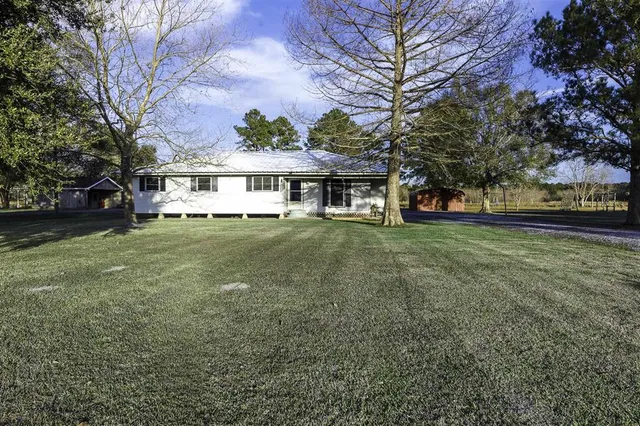 $199,900 | 19546 Highway 102, Jennings, LA 70546