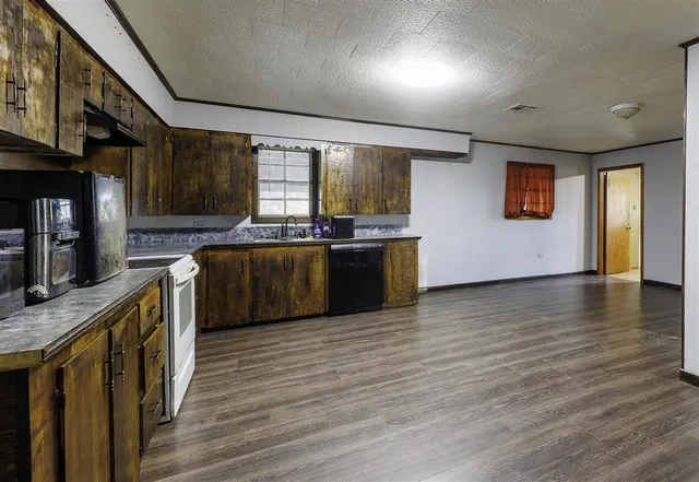 $199,900 | 19546 Highway 102, Jennings, LA 70546