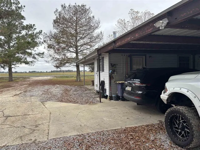 $210,000 | 19546 Highway 102, Jennings, LA 70546