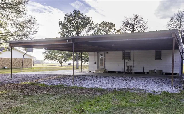 $199,900 | 19546 Highway 102, Jennings, LA 70546
