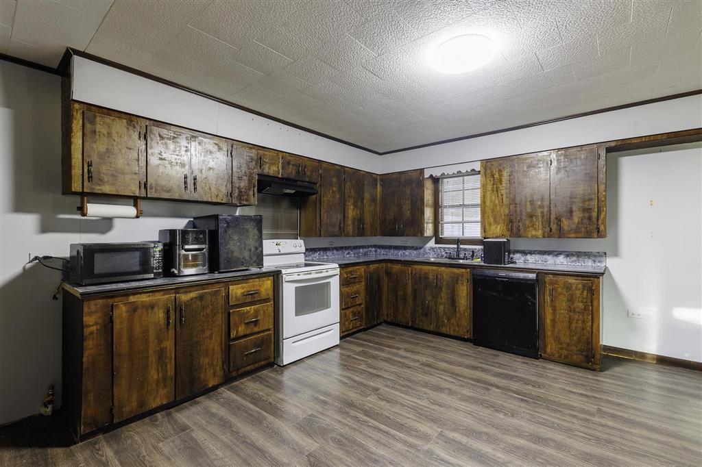 19546 Highway 102 Jennings, LA 70546 - Photo 10 of 23