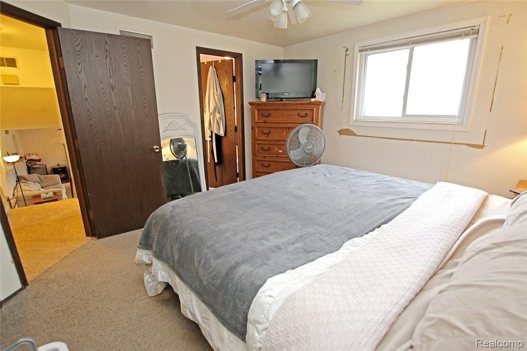 2418 Academy Road Holly, MI 48442 - Photo 16 of 37 16) Bedroom 1.jpg